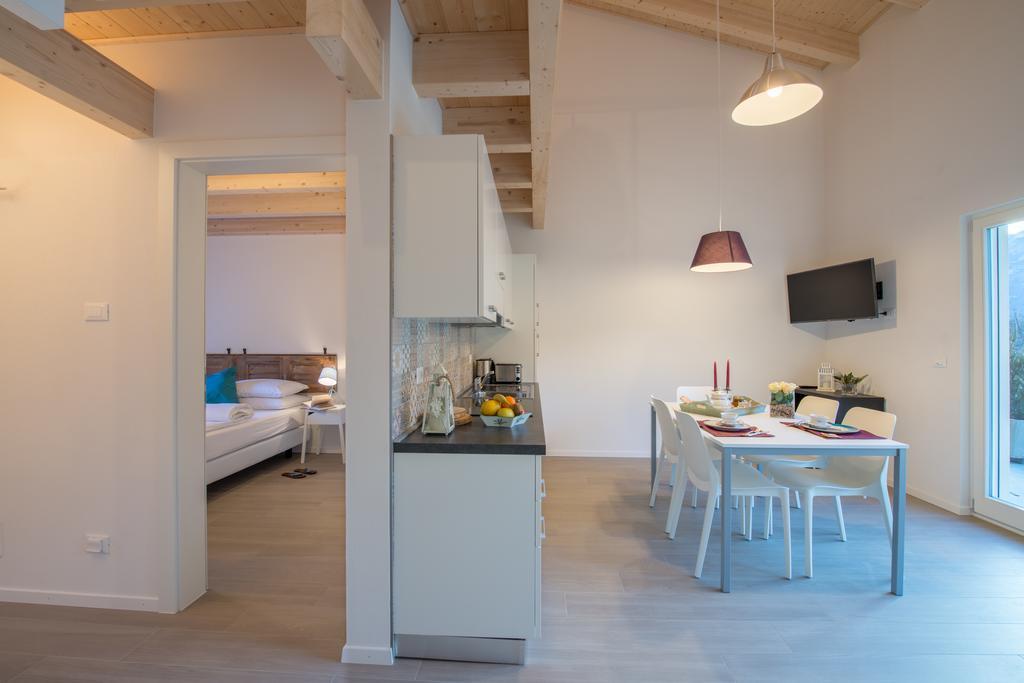 La Gazza Ladra Apartments - Garda Chill Out Drena Exteriör bild